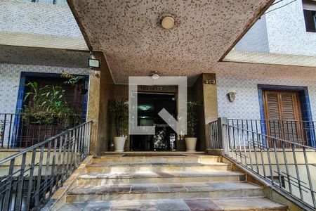 Apartamento para alugar com 80m², 2 quartos e 1 vagaFachada e portaria