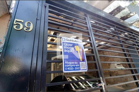 Casa para alugar com 174m², 3 quartos e 1 vaga Casa para alugar com 174m², 3 quartos e 1 vagaFachada