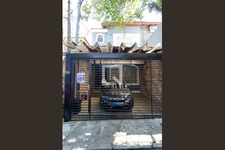 Casa para alugar com 174m², 3 quartos e 1 vaga Casa para alugar com 174m², 3 quartos e 1 vagaFachada