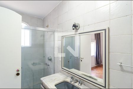 Casa para alugar com 174m², 3 quartos e 1 vaga Casa para alugar com 174m², 3 quartos e 1 vagaBanheiro da Suíte 1