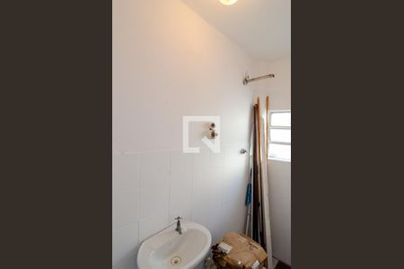 Casa para alugar com 174m², 3 quartos e 1 vaga Casa para alugar com 174m², 3 quartos e 1 vagaBanheiro de Serviço