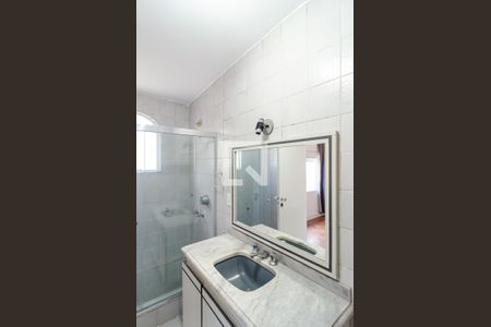 Casa para alugar com 174m², 3 quartos e 1 vaga Casa para alugar com 174m², 3 quartos e 1 vagaBanheiro da Suíte 1