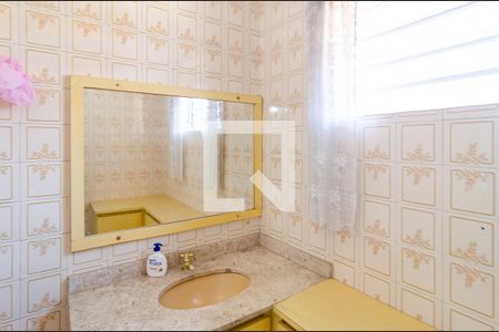 Casa para alugar com 174m², 3 quartos e 1 vaga Casa para alugar com 174m², 3 quartos e 1 vagaBanheiro Social