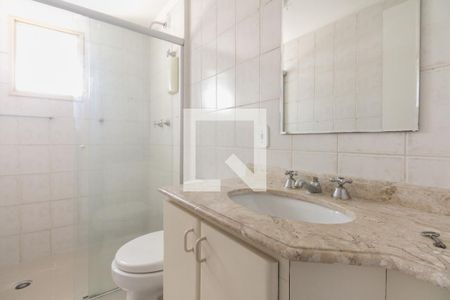 Apartamento à venda com 115m², 3 quartos e 2 vagas Apartamento à venda com 115m², 3 quartos e 2 vagasBanheiro Suíte