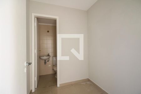 Apartamento à venda com 115m², 3 quartos e 2 vagas Apartamento à venda com 115m², 3 quartos e 2 vagasQuarto de Serviço