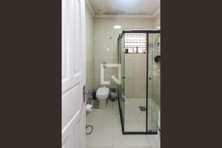 Casa à venda com 200m², 5 quartos e 5 vagas Casa à venda com 200m², 5 quartos e 5 vagasBanheiro