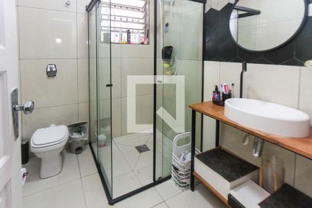 Casa à venda com 200m², 5 quartos e 5 vagas Casa à venda com 200m², 5 quartos e 5 vagasBanheiro