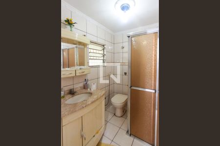 Casa à venda com 200m², 5 quartos e 5 vagas Casa à venda com 200m², 5 quartos e 5 vagasBanheiro 02