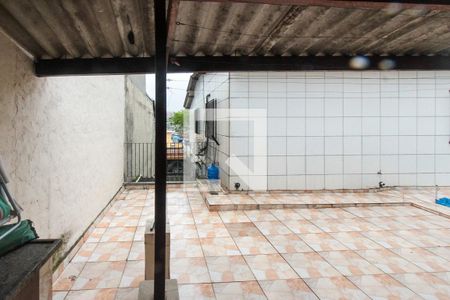 Casa à venda com 200m², 5 quartos e 5 vagas Casa à venda com 200m², 5 quartos e 5 vagasTerraço