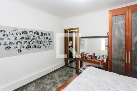 Casa à venda com 200m², 5 quartos e 5 vagas Casa à venda com 200m², 5 quartos e 5 vagasQuarto 05