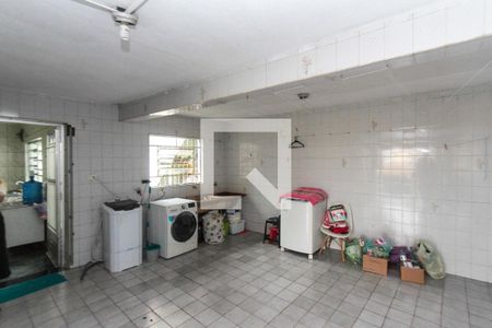 Casa à venda com 200m², 5 quartos e 5 vagas Casa à venda com 200m², 5 quartos e 5 vagasÁrea de Serviço