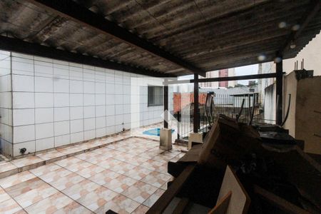 Casa à venda com 200m², 5 quartos e 5 vagas Casa à venda com 200m², 5 quartos e 5 vagasTerraço