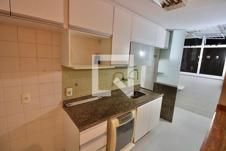 Apartamento à venda com 73m², 2 quartos e 2 vagasCozinha
