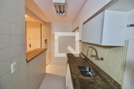 Apartamento à venda com 73m², 2 quartos e 2 vagasCozinha