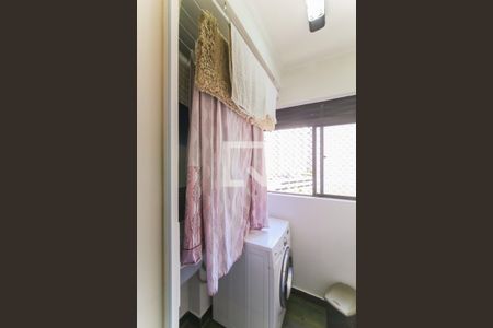Apartamento à venda com 64m², 2 quartos e 1 vagaÁrea de Serviço