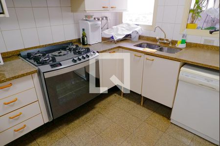 Apartamento à venda com 160m², 5 quartos e 3 vagas Apartamento à venda com 160m², 5 quartos e 3 vagasCozinha