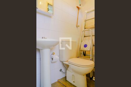 Apartamento à venda com 160m², 5 quartos e 3 vagas Apartamento à venda com 160m², 5 quartos e 3 vagasBanheiro de Serviço