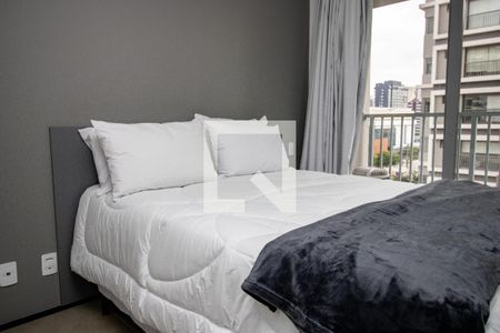 Estúdio- cama de casal  de kitnet/studio para alugar com 1 quarto, 28m² em Indianópolis, São Paulo