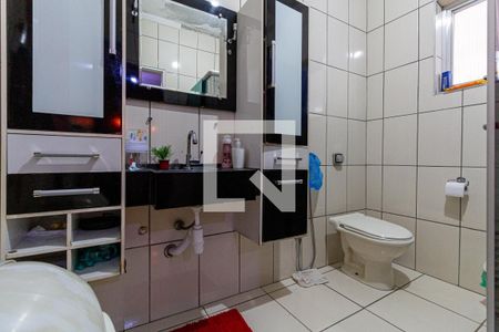 Casa à venda com 750m², 7 quartos e 3 vagas Casa à venda com 750m², 7 quartos e 3 vagasBanheiro Suíte