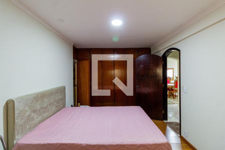 Casa à venda com 750m², 7 quartos e 3 vagas Casa à venda com 750m², 7 quartos e 3 vagasCasa 2 - Suíte