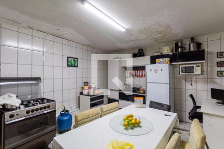 Casa à venda com 750m², 7 quartos e 3 vagas Casa à venda com 750m², 7 quartos e 3 vagasCasa 3 - Cozinha