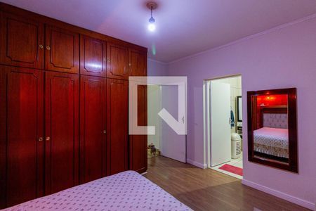 Casa à venda com 750m², 7 quartos e 3 vagas Casa à venda com 750m², 7 quartos e 3 vagasSuíte