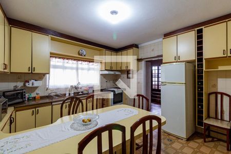 Casa à venda com 750m², 7 quartos e 3 vagas Casa à venda com 750m², 7 quartos e 3 vagasCozinha