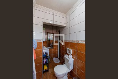 Casa à venda com 750m², 7 quartos e 3 vagas Casa à venda com 750m², 7 quartos e 3 vagasCasa 3 - Banheiro