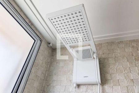 Casa de condomínio à venda com 111m², 3 quartos e 2 vagasBanheiro da suíte