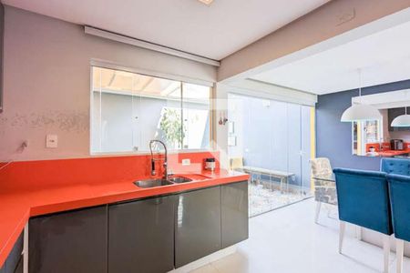 Casa de condomínio à venda com 111m², 3 quartos e 2 vagasCozinha