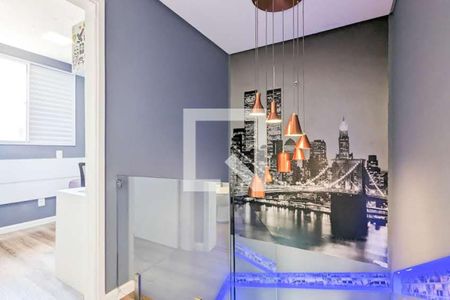 Casa de condomínio à venda com 111m², 3 quartos e 2 vagasEscada