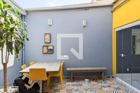 Casa de condomínio à venda com 111m², 3 quartos e 2 vagasChurrasqueira e área de serviço