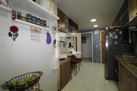 Apartamento à venda com 123m², 3 quartos e 2 vagasCozinha
