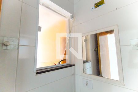 Casa de condomínio à venda com 42m², 2 quartos e 1 vaga Casa de condomínio à venda com 42m², 2 quartos e 1 vagaBanheiro