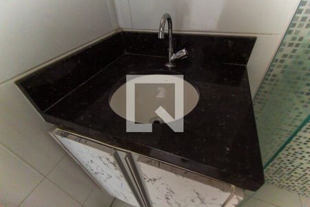 Casa de condomínio à venda com 42m², 2 quartos e 1 vaga Casa de condomínio à venda com 42m², 2 quartos e 1 vagaBanheiro