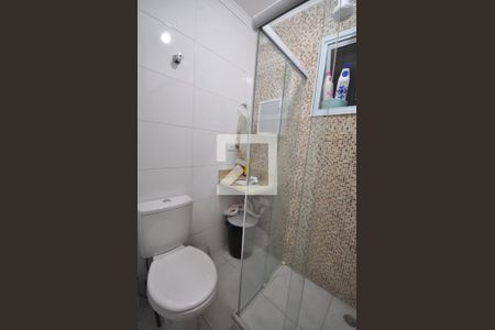 Banheiro de apartamento à venda com 1 quarto, 37m² em Vila Nivi, São Paulo