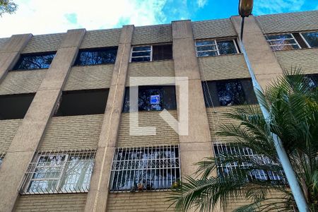 Apartamento para alugar com 83m², 3 quartos e sem vaga Apartamento para alugar com 83m², 3 quartos e sem vagaPlaca
