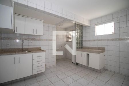 Apartamento para alugar com 83m², 3 quartos e sem vaga Apartamento para alugar com 83m², 3 quartos e sem vagaCozinha