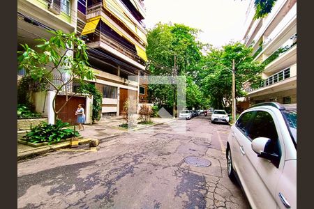 Apartamento para alugar com 100m², 2 quartos e 1 vagaVista da Rua