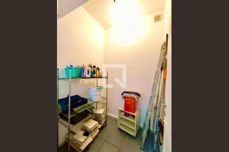 Apartamento para alugar com 100m², 2 quartos e 1 vagaQuarto serviço