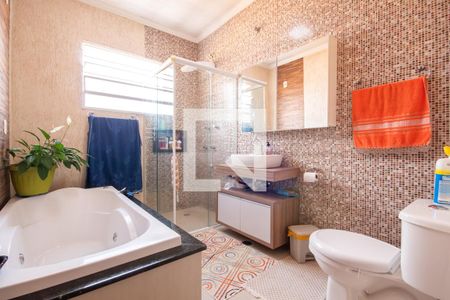 Casa à venda com 180m², 3 quartos e 3 vagas Casa à venda com 180m², 3 quartos e 3 vagasBanheiro da Suíte 1