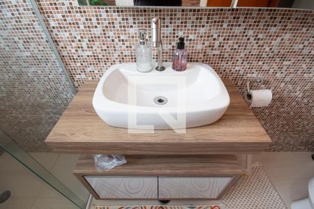 Casa à venda com 180m², 3 quartos e 3 vagas Casa à venda com 180m², 3 quartos e 3 vagasBanheiro da Suíte 1