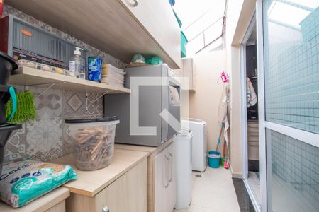 Casa à venda com 180m², 3 quartos e 3 vagas Casa à venda com 180m², 3 quartos e 3 vagasÁrea de Serviço