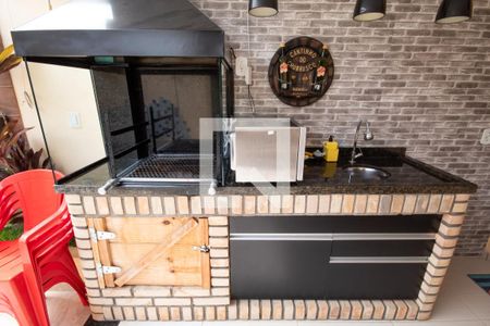 Casa à venda com 180m², 3 quartos e 3 vagas Casa à venda com 180m², 3 quartos e 3 vagasChurrasqueira