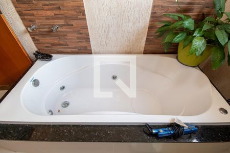 Casa à venda com 180m², 3 quartos e 3 vagas Casa à venda com 180m², 3 quartos e 3 vagasBanheiro da Suíte 1