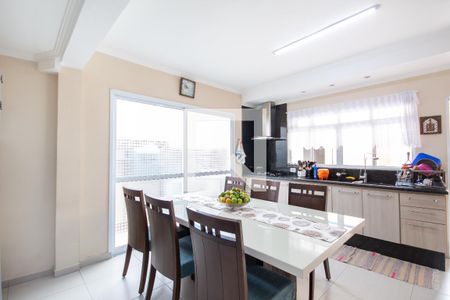 Casa à venda com 180m², 3 quartos e 3 vagas Casa à venda com 180m², 3 quartos e 3 vagasCozinha