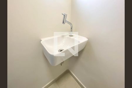 Apartamento à venda com 86m², 2 quartos e 2 vagasBanheiro de Serviço