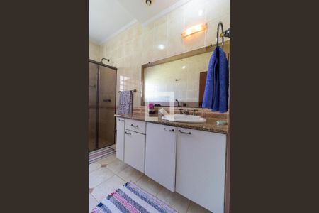 Casa de condomínio à venda com 310m², 4 quartos e 4 vagasBanheiro