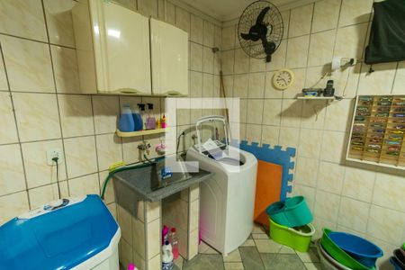 Casa à venda com 156m², 2 quartos e 4 vagas Casa à venda com 156m², 2 quartos e 4 vagasÁrea de Serviço