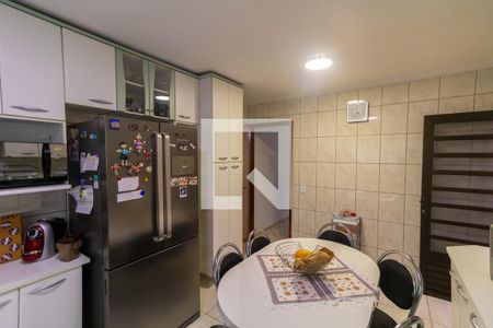 Casa à venda com 156m², 2 quartos e 4 vagas Casa à venda com 156m², 2 quartos e 4 vagasCozinha